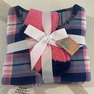 Nwt pajama and sock set. Pink blue and white